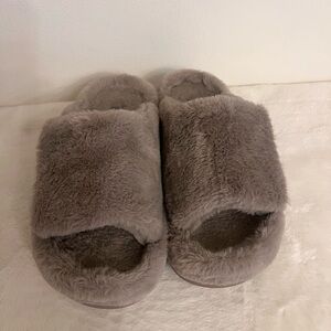 Crocs  Open-Toe Slide Slippers - Gray